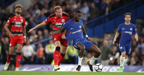 虽然面临巨 虽然面临巨